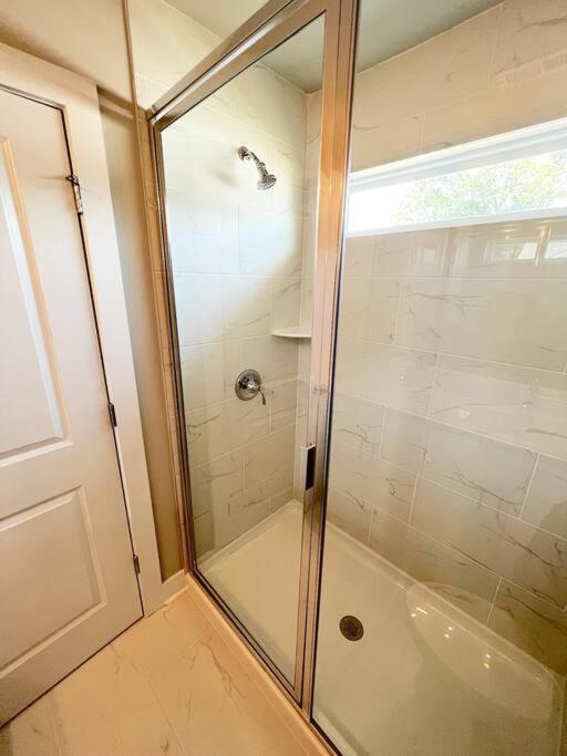 Brand New Build 10 Min- Uptown Villa Charlotte Ngoại thất bức ảnh